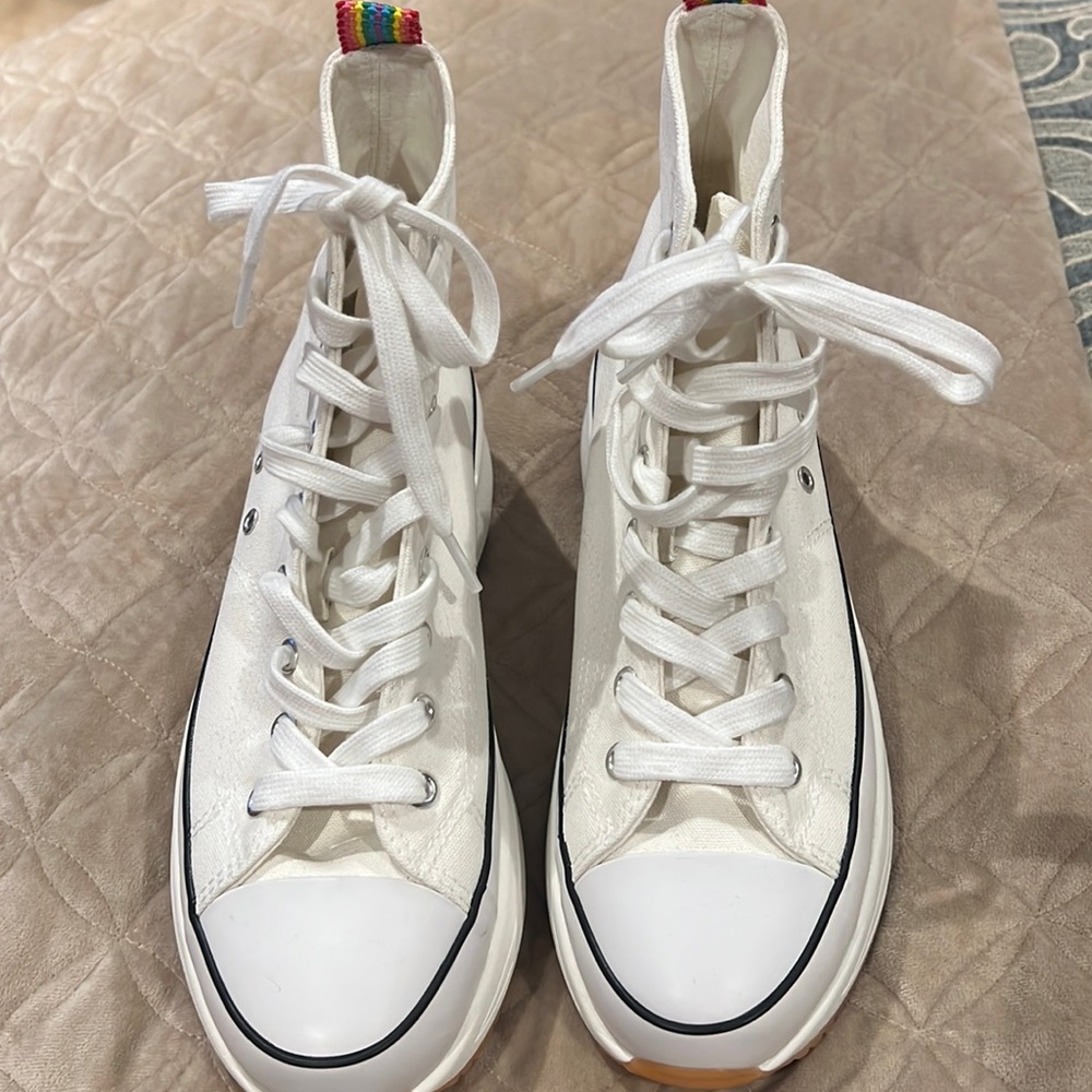 Madden girl white sneaker